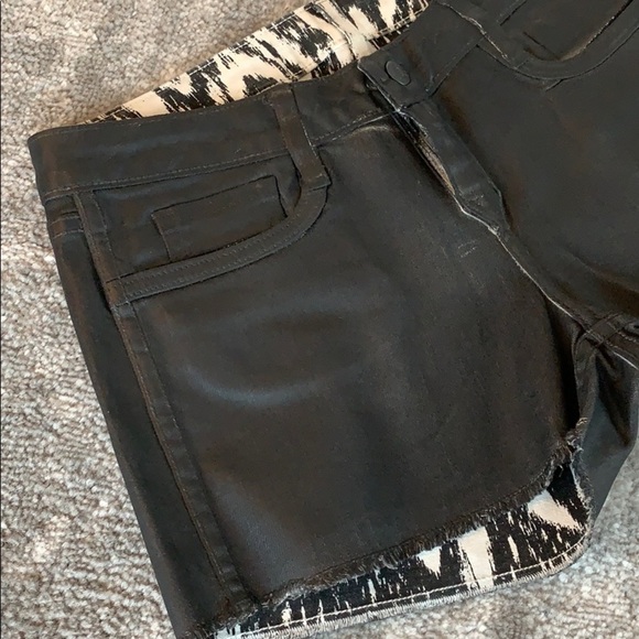 Bleu Lab reversible coated black jean shorts - Picture 5 of 16